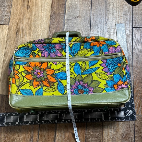 W. P. Hemenway Co Vintage Boho Floral Woven Carryon Suitcase - Picture 11 of 16